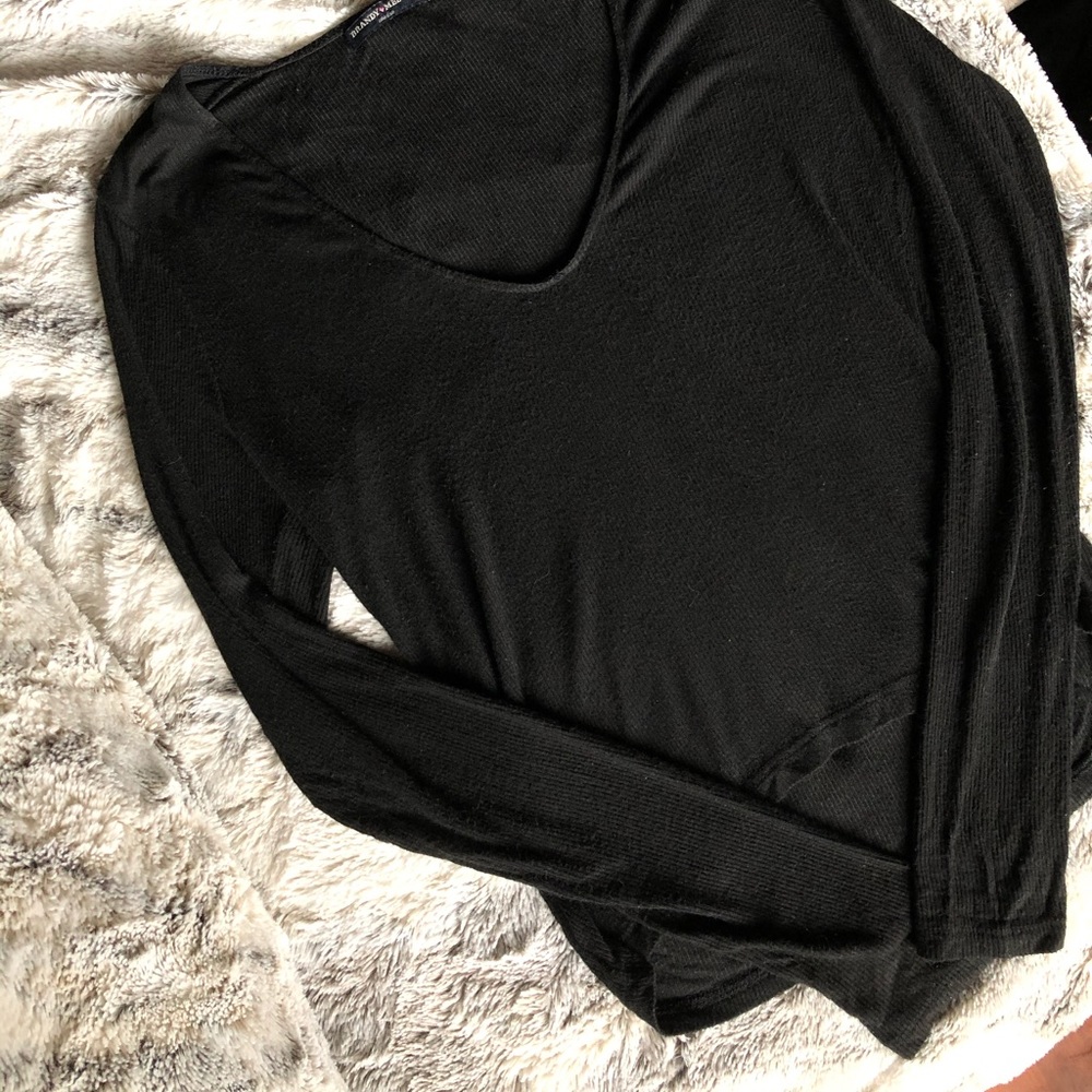 Brandy Melville Black Long Sleeve Crop